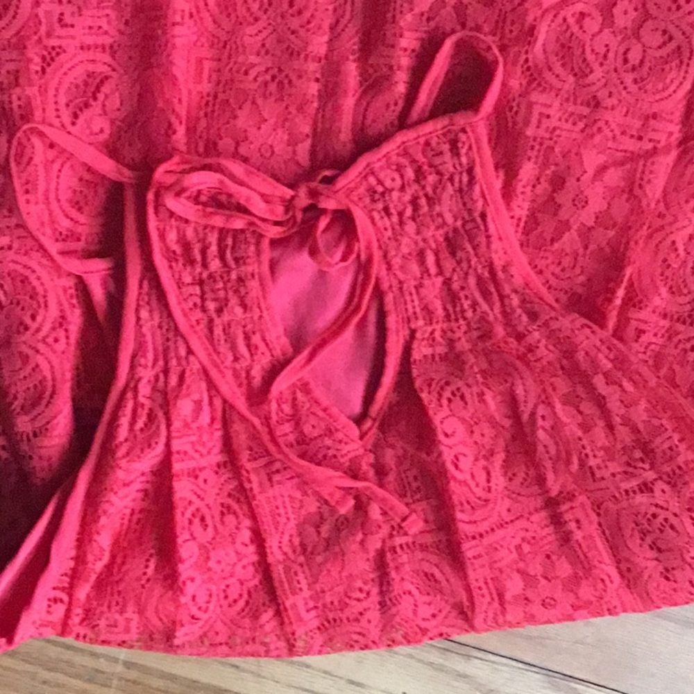 Spring dress - Picture 3 of 3